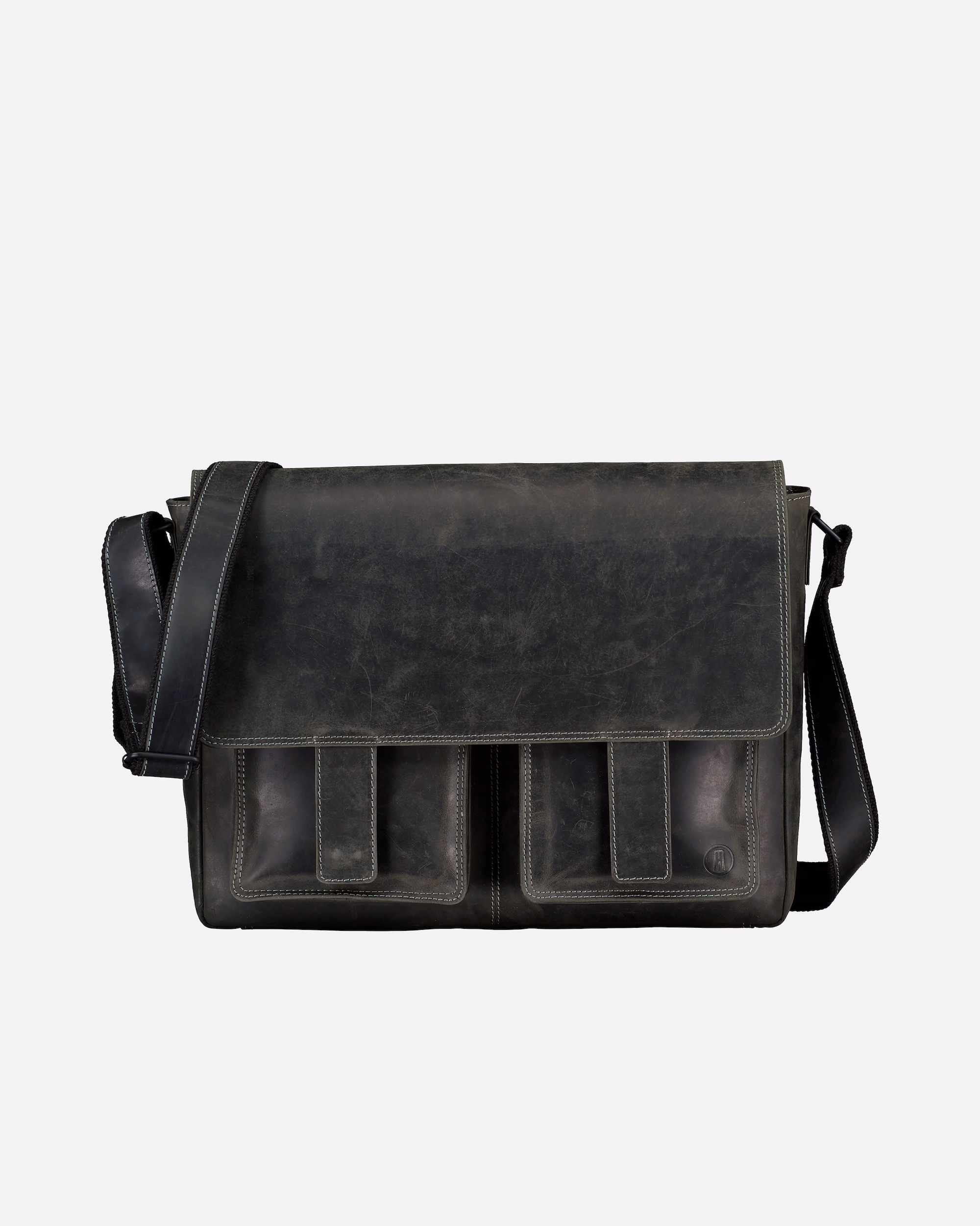 Hausfelder Manufaktur Huntsville Henrik courier bag with 15-inch laptop compartment