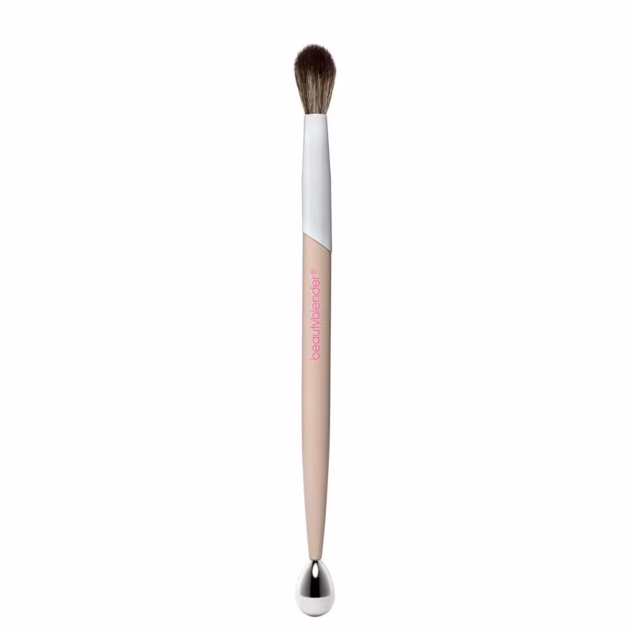 The original beautyblender eyeshadow brush