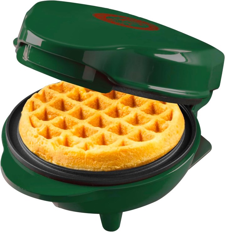 Bestron Mini Waffle Iron, Christmas Edition, Limited Edition, Waffle Maker with Non-Stick Coating, for Christmas, Parties or Gifts, Waffle Size 10 cm, Colour: Matte Green