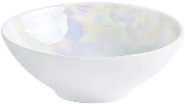 Kahla Highlights Mother-Of-Pearl Look
