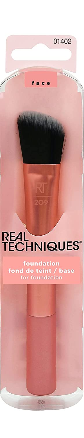 Real Techniques by Sam & Nic Chapman – Foundation Brush – 1 Ea by AB