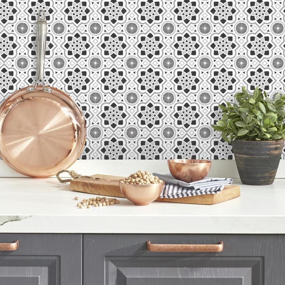 Roommates - Spanish Tile Look