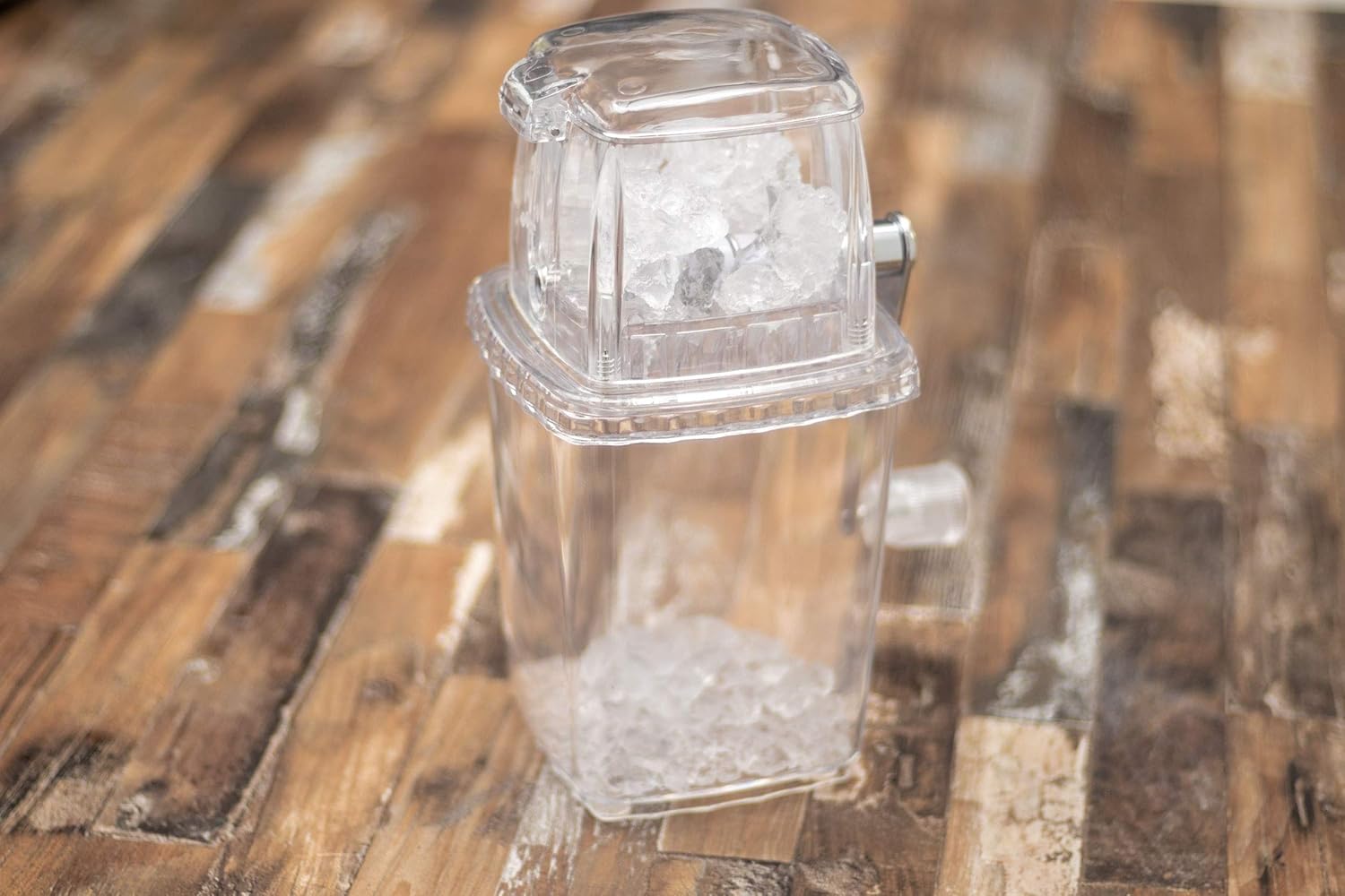 Ice Crusher, High Quality Ice Crusher, Transparent with Stainless Steel Knives, Strong and Durable for Making Crushed Ice