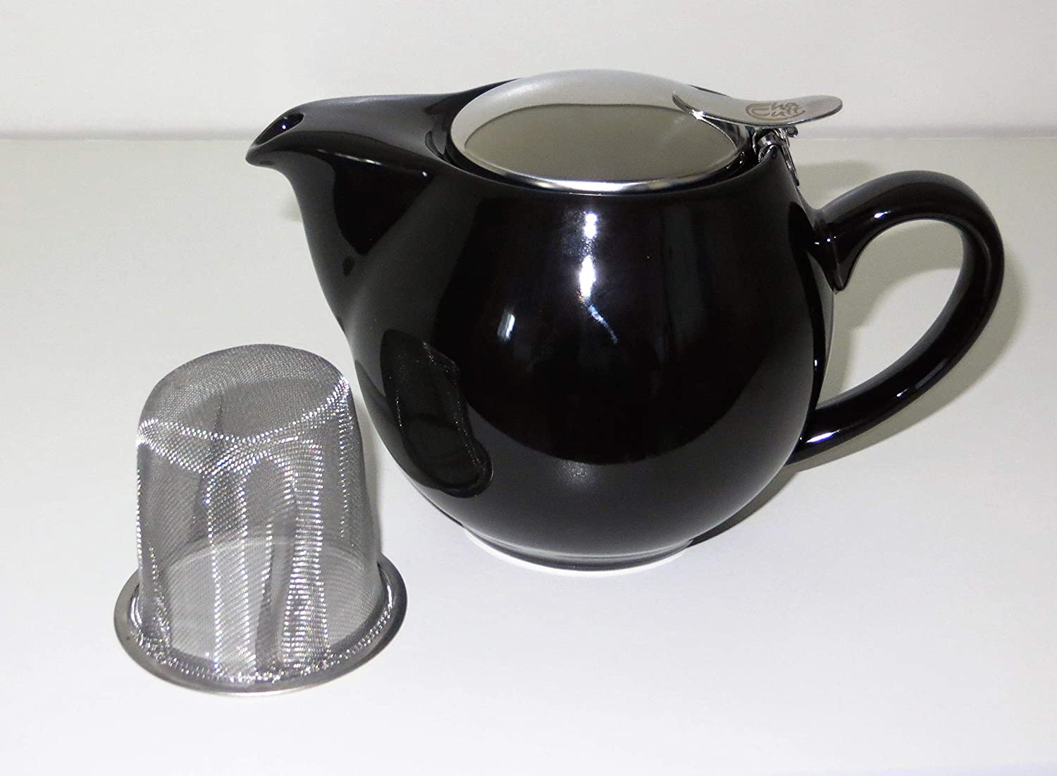 Cha Cult Saara Porcelain Jug with Stainless Steel Strainer and Lid 0.5 Liter