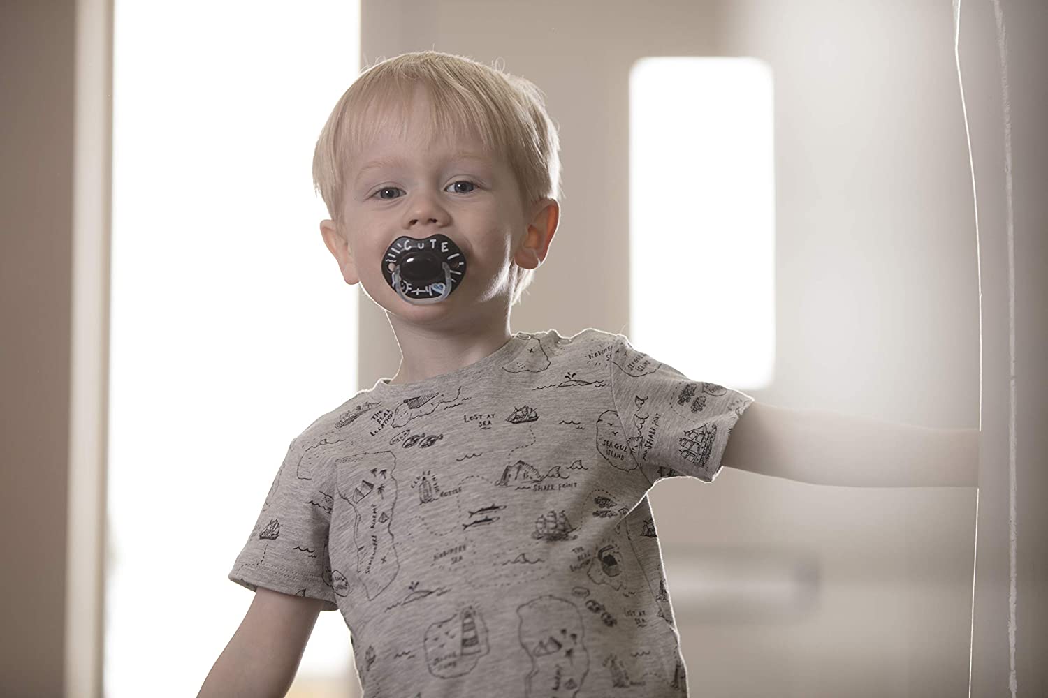 Tommee Tippee Urban Style No. 43341860-2x Dummy Physilogical Silicone/White (0-6m+), ‎white