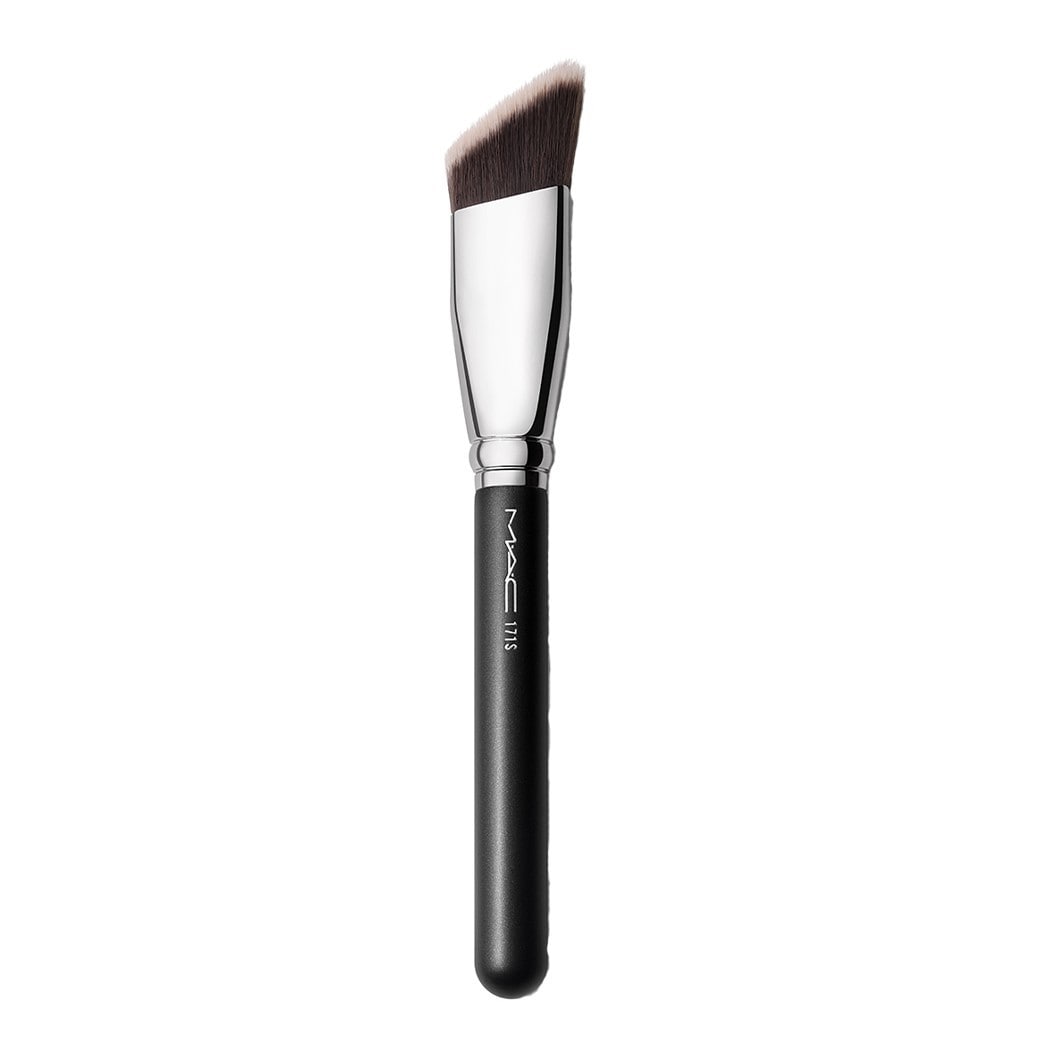 MAC All over face Brush 171s