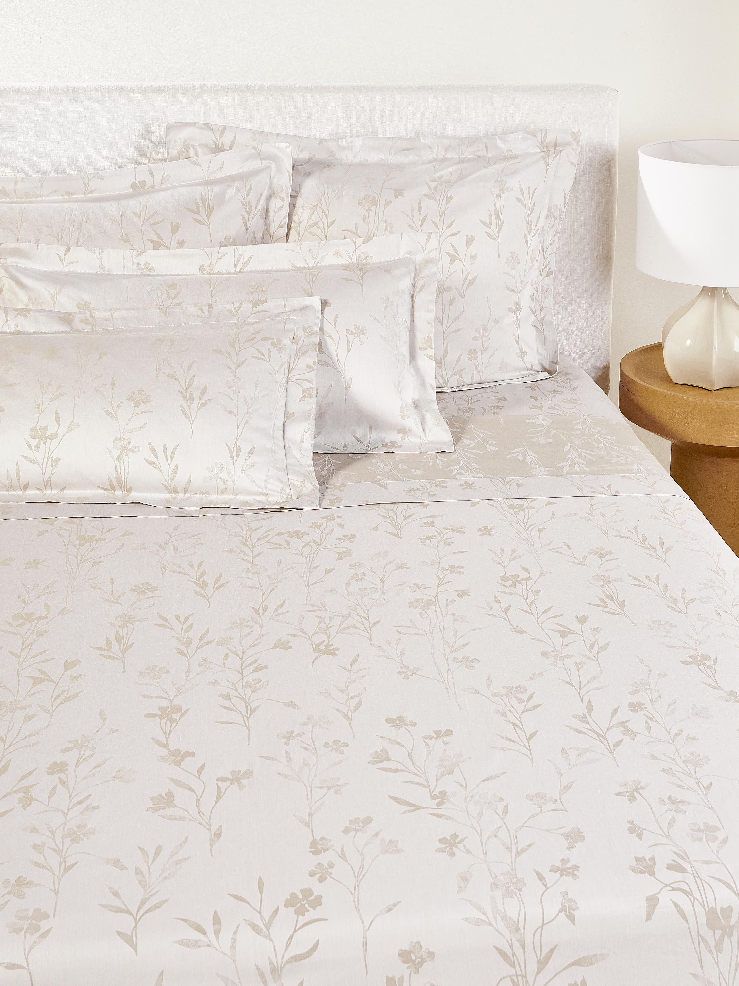 Westwing Collection Hurley cotton sateen bed sheet with jacquard pattern