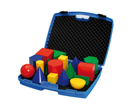 Betzold 17 geometric solids in a plastic case