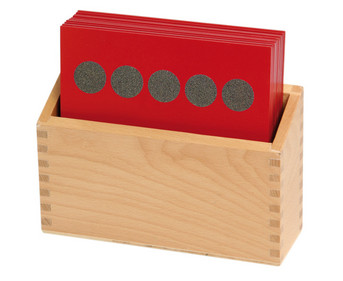 Betzold sandpaper quantity pictures in a wooden box