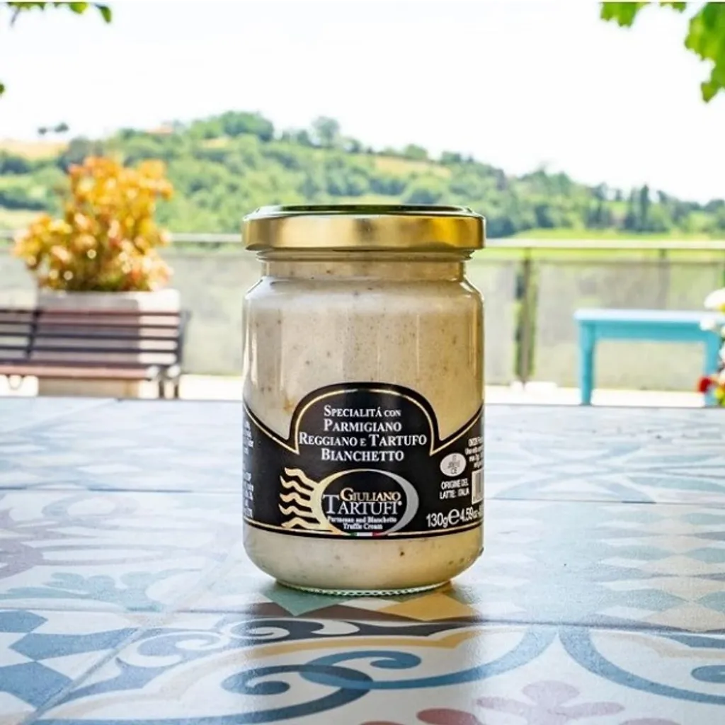 Giuliano Tartufi Cream made with Parmesan cheese and Bianchetto truffle, 170 g