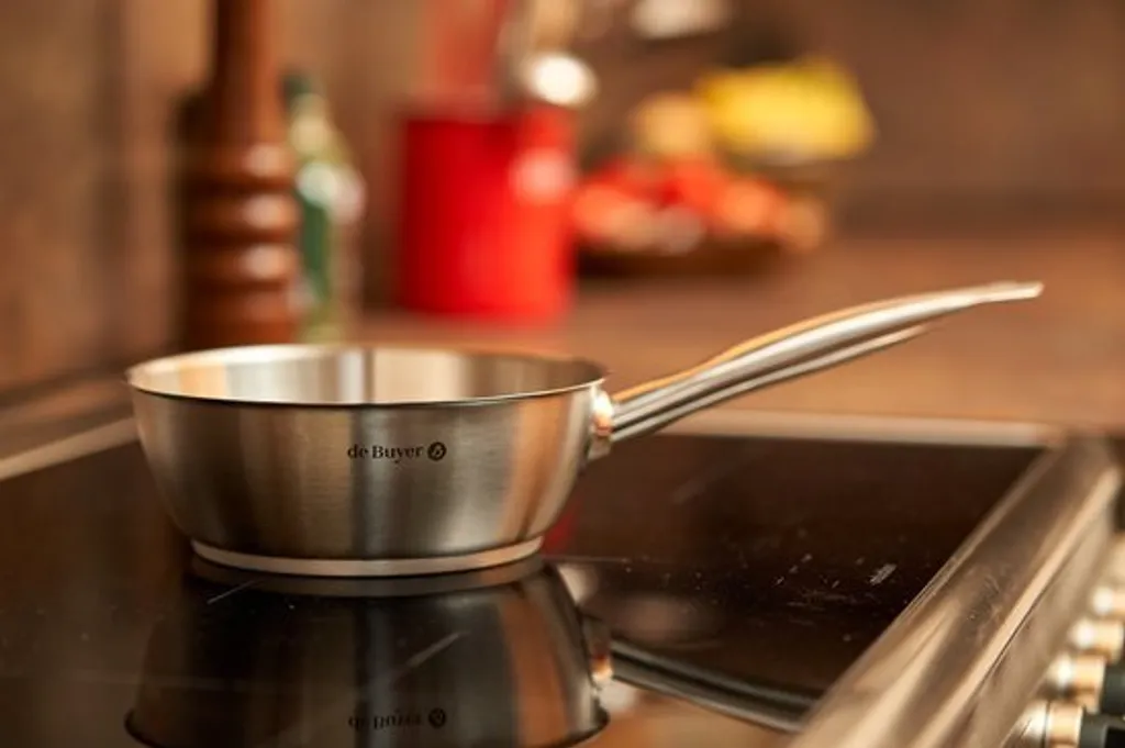 De Buyer Sauteuse - Stainless Steel Sauté Pan, Ø 16 cm, Induction Compatible, Optimal Heat Distribution, Ergonomic Handle, Professional Quality