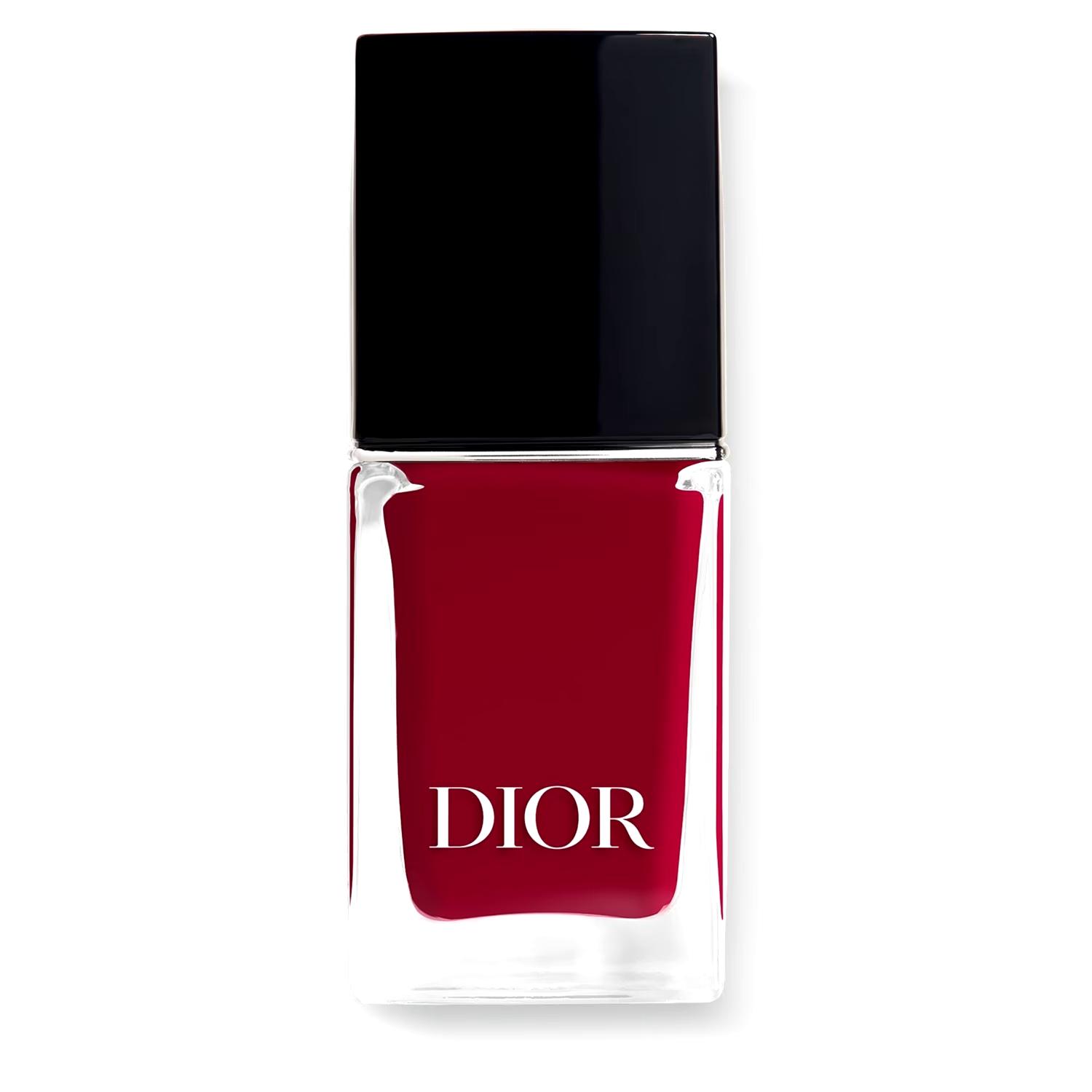 Dior vernis nail polish with gel effect and couture color 853 - Rouge Trafalgar