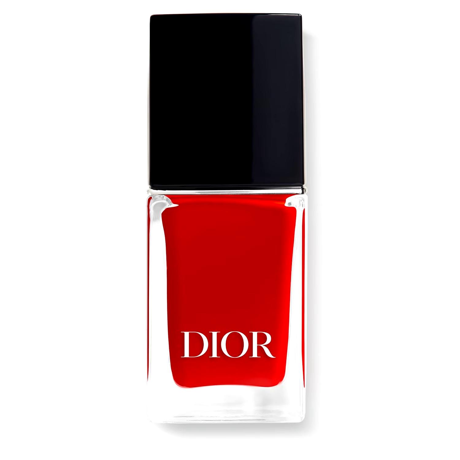 Dior vernis nail polish with gel effect and couture color 999 - Rouge