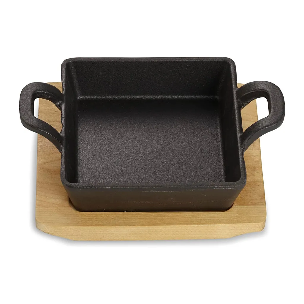Echtwerk cast iron serving dish, square casserole dish with serving board, pre-seasoned, suitable for ovens, grills, BBQs and induction hobs, Ø 12.6 cm