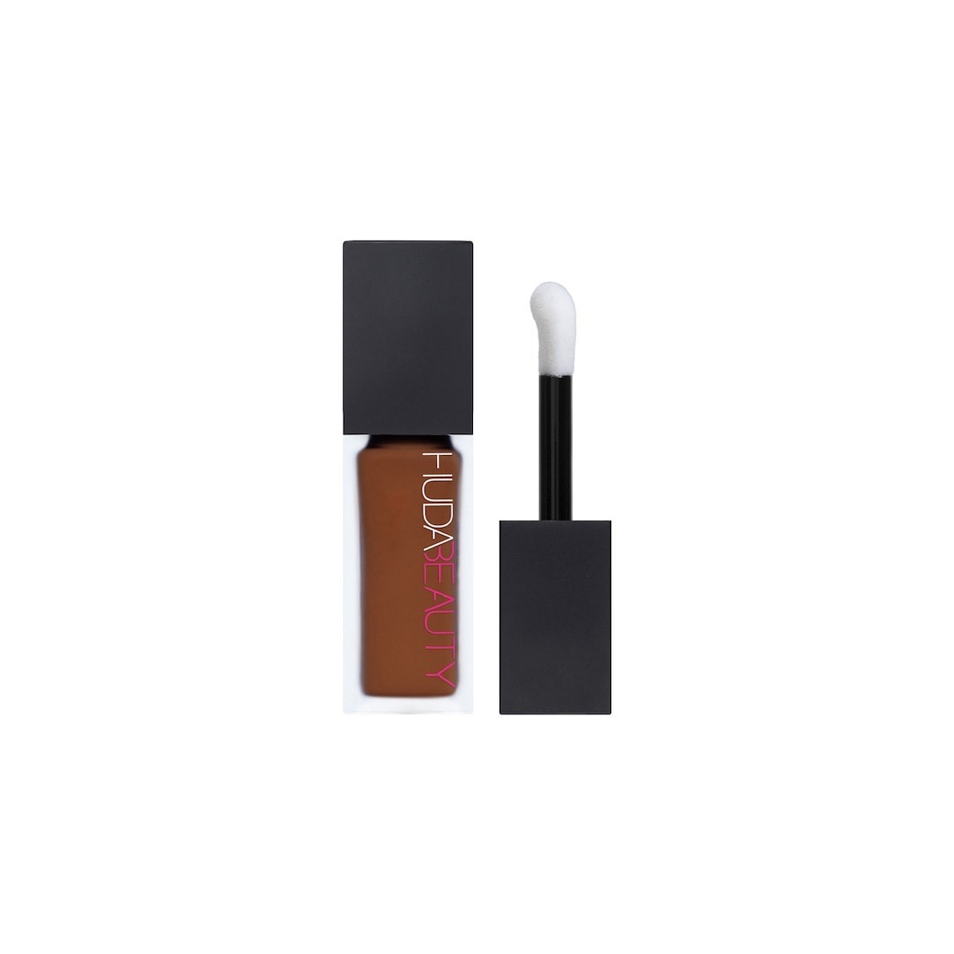 HUDA BEAUTY Faux Filter Concealer, Hazelnut 8.1