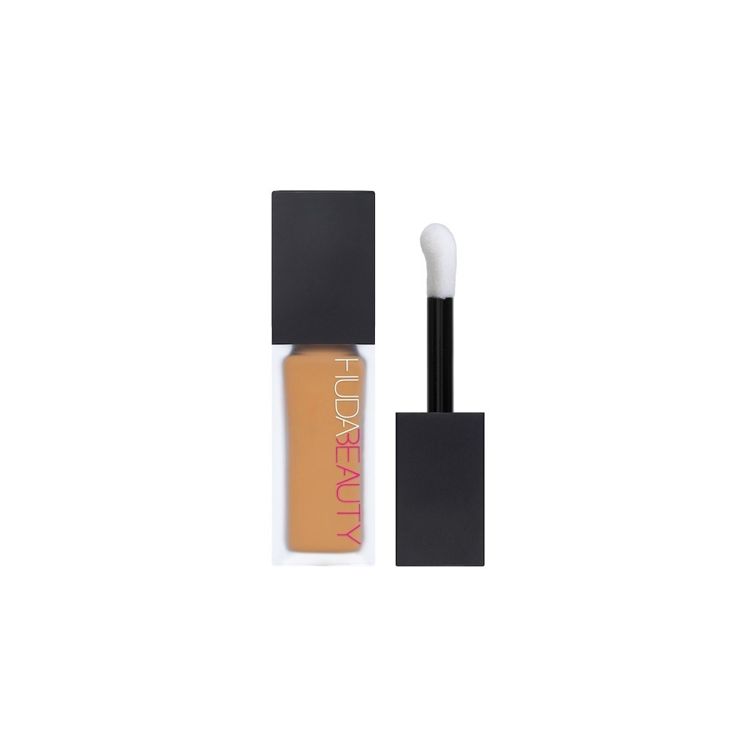 HUDA BEAUTY Faux Filter Concealer, Brittle 6.5