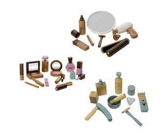 Wooden children's hairdressing set