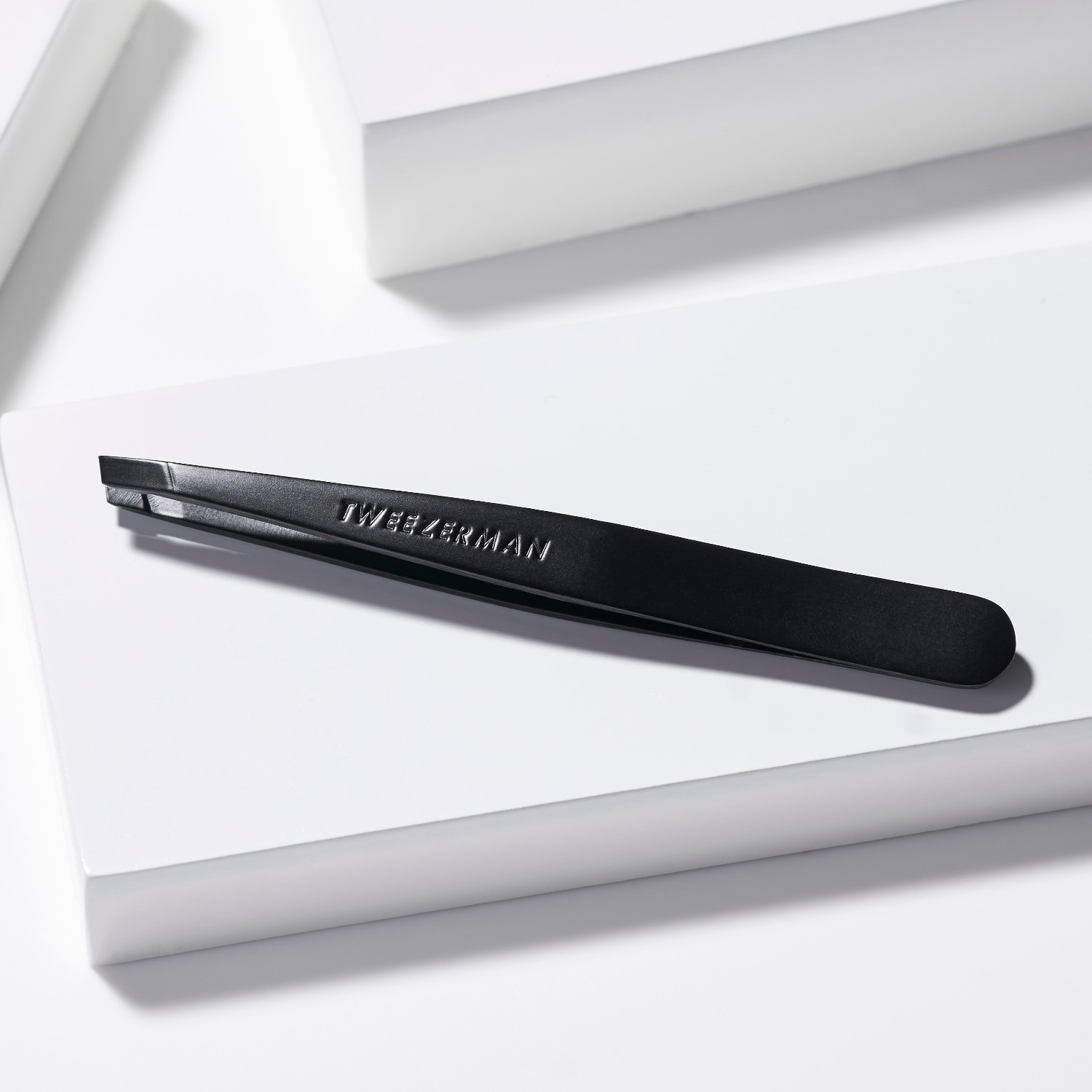 Tweezerman Full Black Matte Slant Tweezer