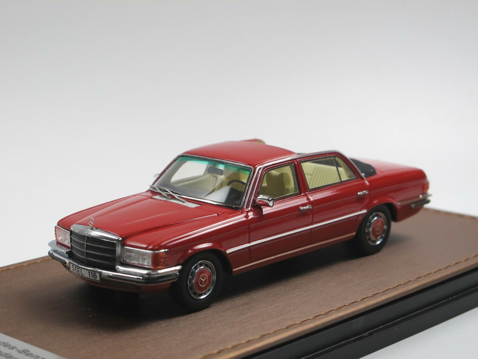 GLM 1973 Mercedes-Benz 280 SEL W116 Landaulet red 1/43 Limited Edition