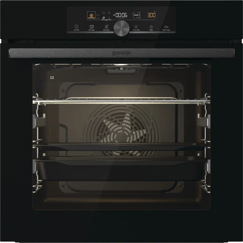 Gorenje 738594 oven with steam assistance, versatile