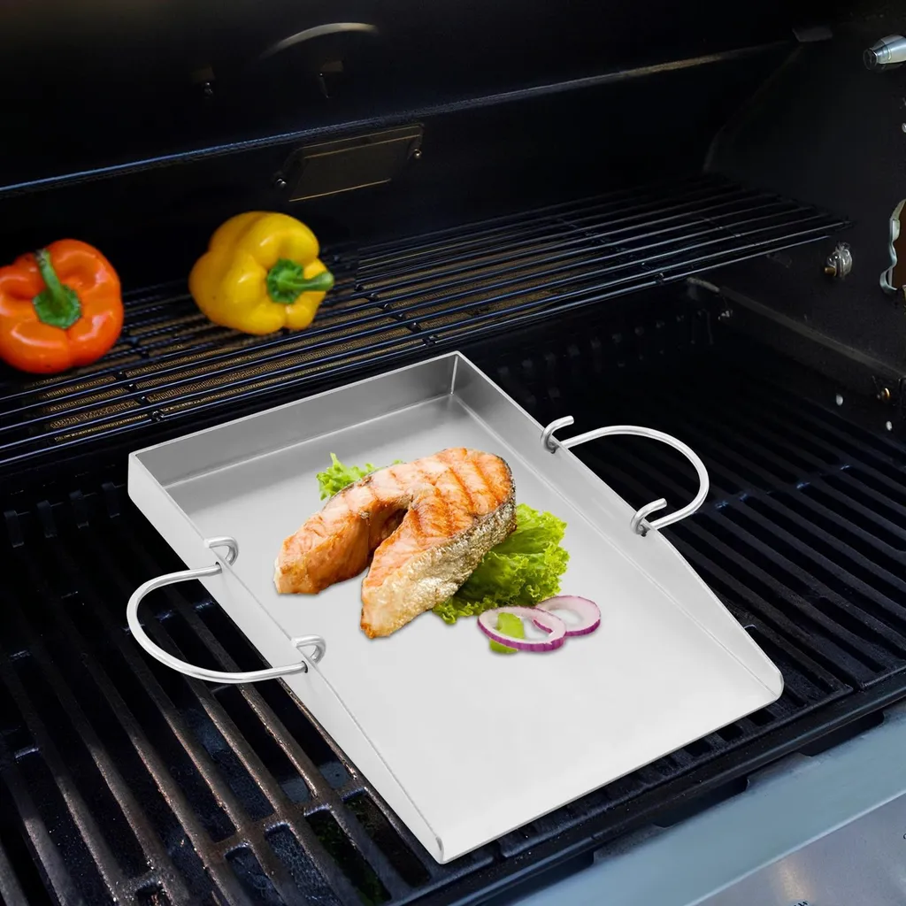 StarTech Griddle plate - Griddle plate - Stainless steel - Dimensions 40×30×4 cm - Thickness 4 mm - Heat resistant up to 170 °C - Rectangular - With 2 spatulas - Silver