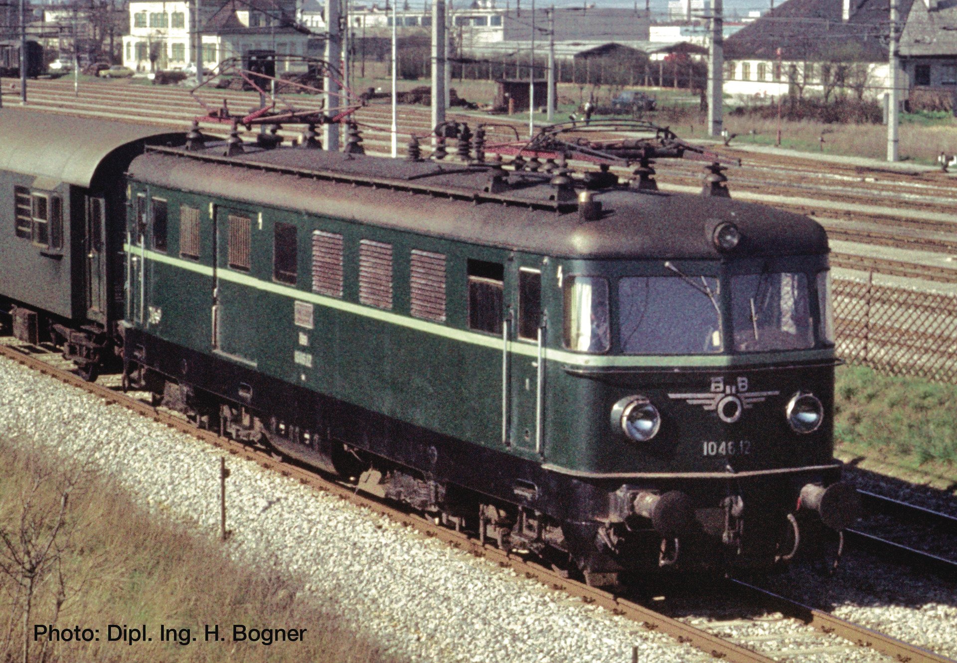 Roco H Ro Electric Locomotive Green
