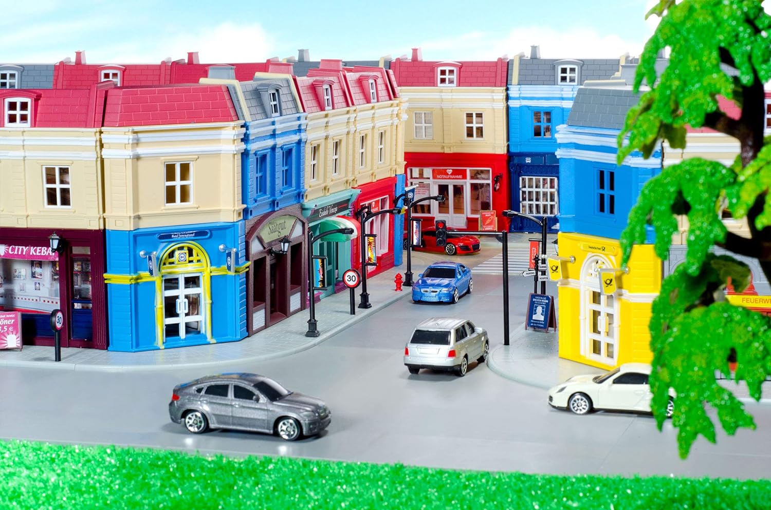 Herpa Miniaturmodelle GmbH Herpa 800013 Vehicle City: Bakery with Porsche for Crafts, Games and Gifts, Multi-Coloured
