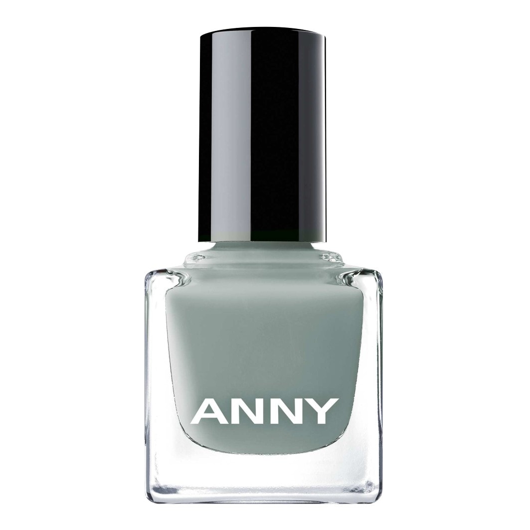 Anny Hiking in LA Nail Polish, Save The Green