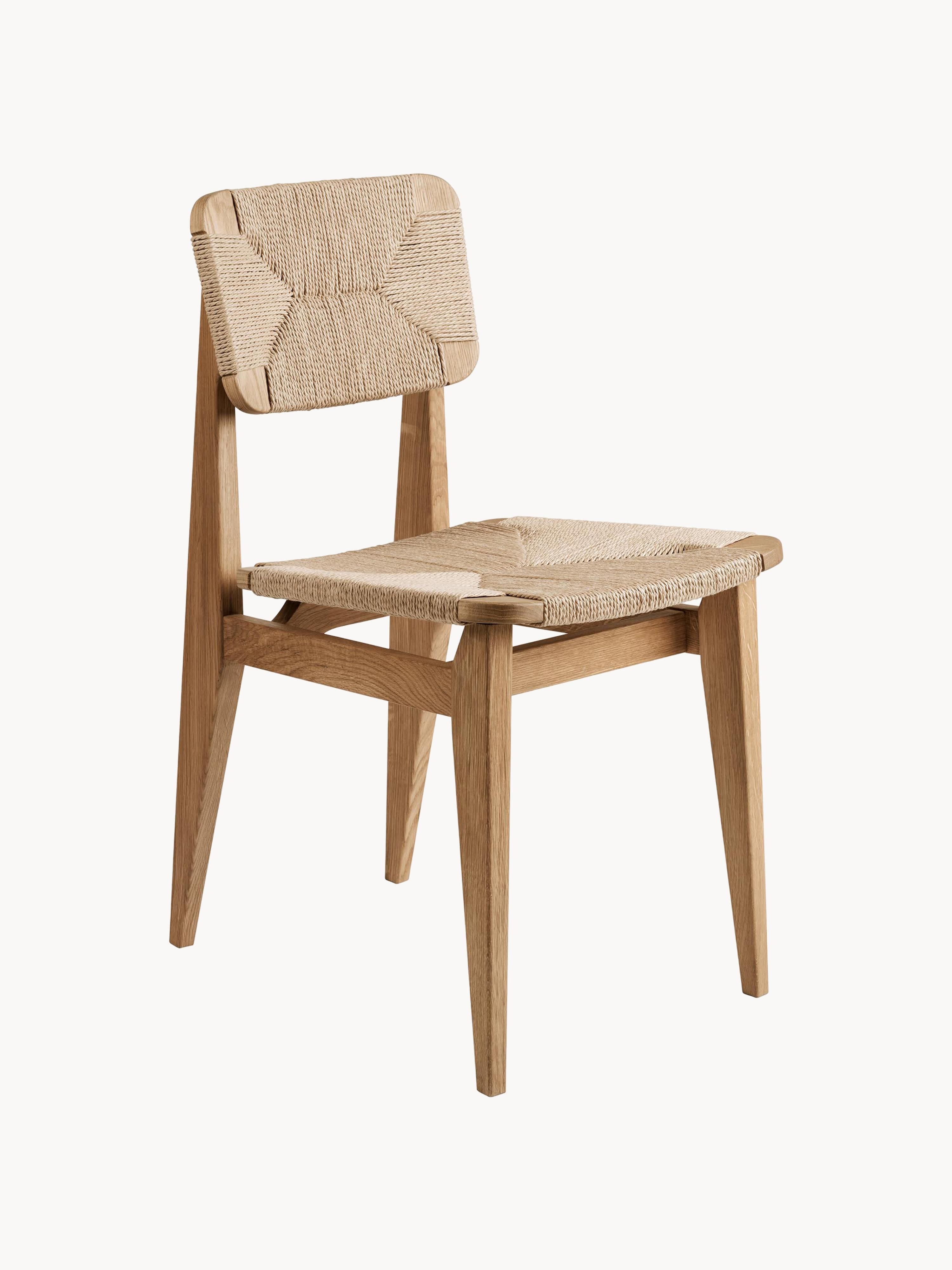 gubi Wooden chair C-Chair made of oak with woven seat