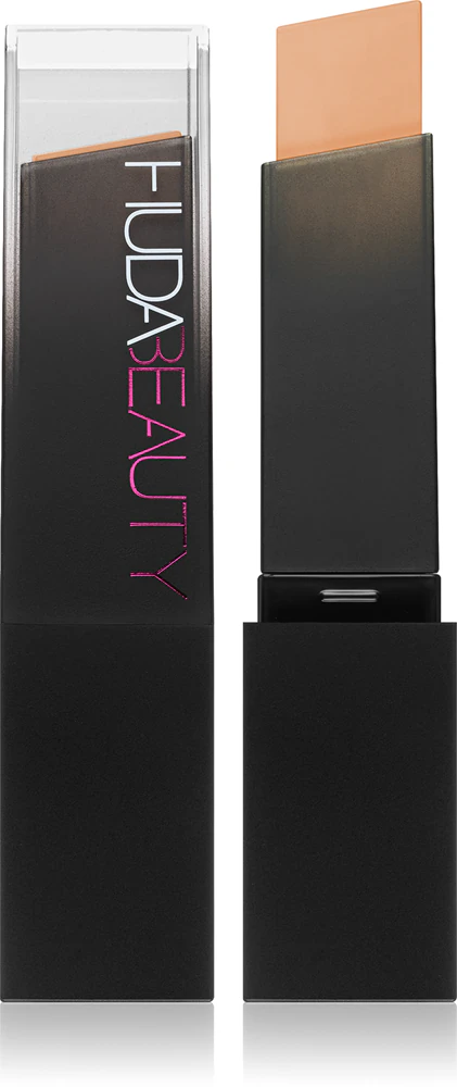 Huda Beauty Faux Filter Skin Finish Buildable Coverage Foundation Stick opaque concealer in the form of a stick