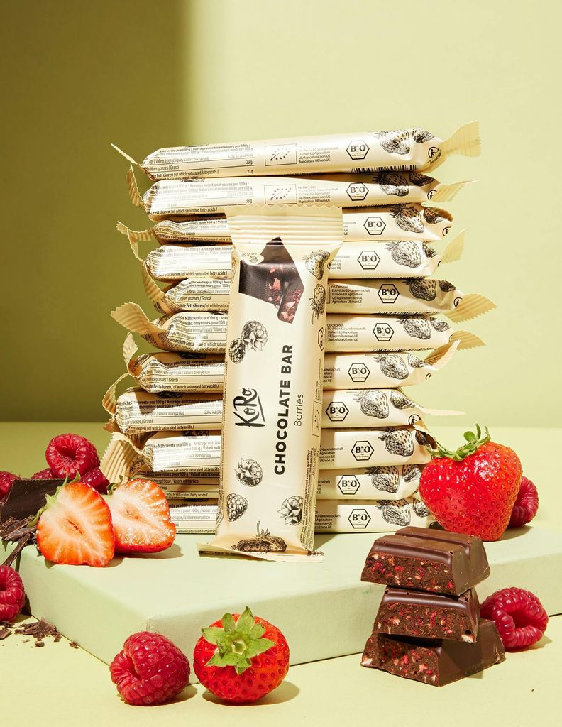 KoRo | Vegan chocolate bar with berries 12 x 50 g