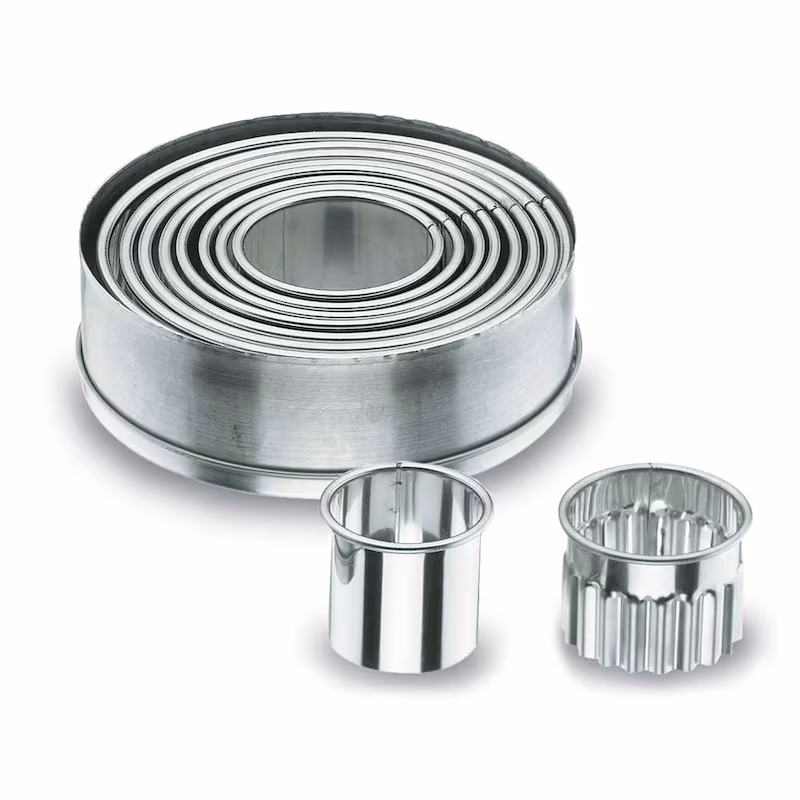Lacor - 68069 - Set of 7 pastry cutters, round, smooth