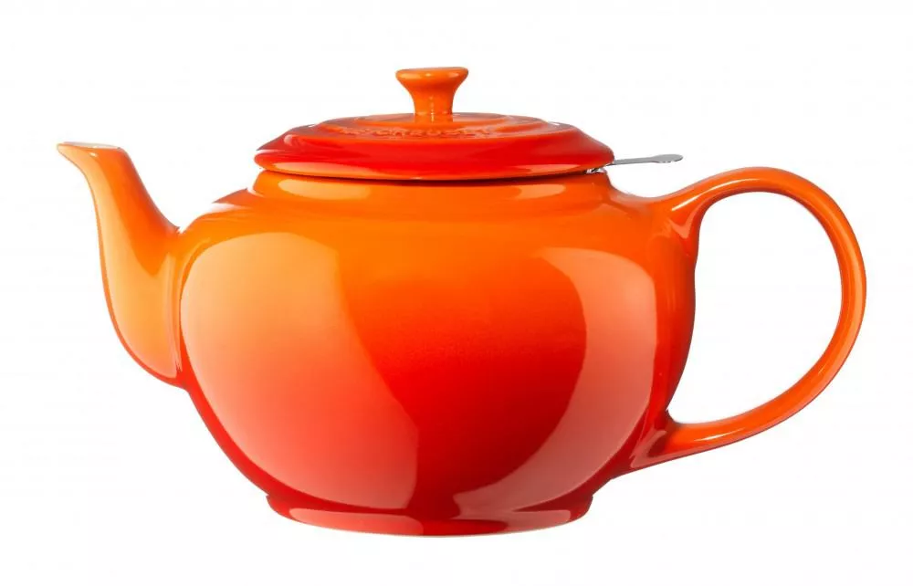 Le Creuset Classic jug with strainer 1.3 l in oven red