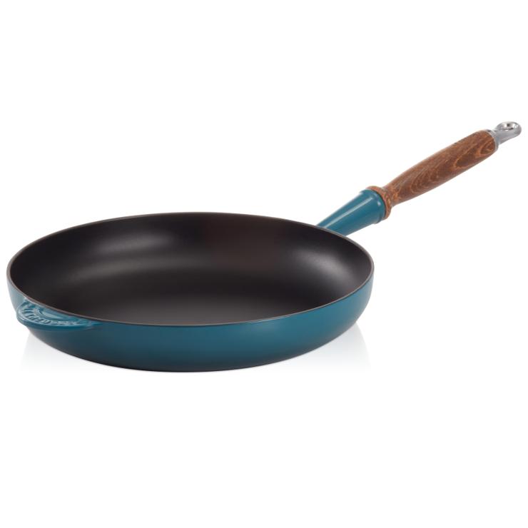 Le Creuset Pan With Wooden Handle 28Cm