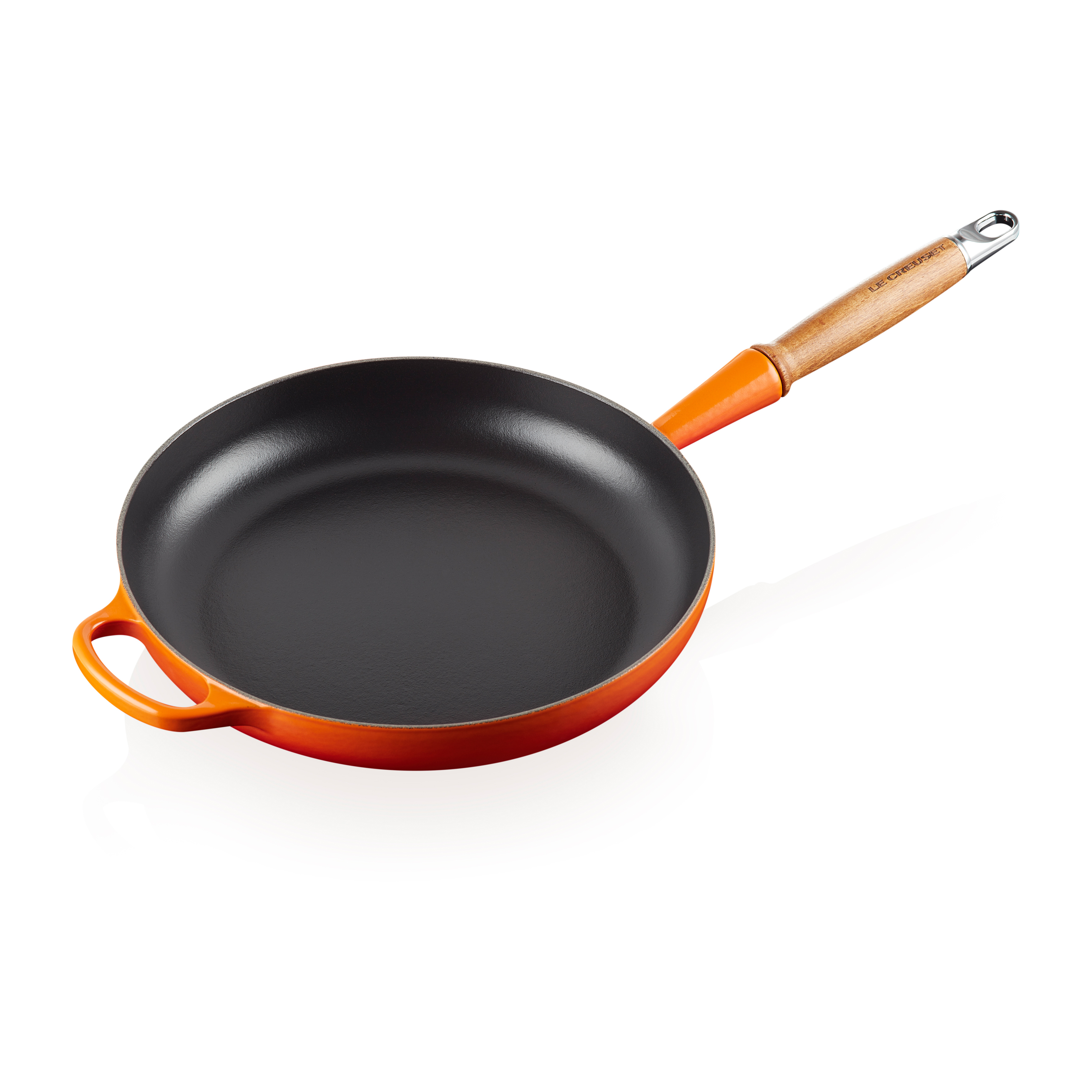 Le Creuset Signature frying pan with wooden handle, 28cm