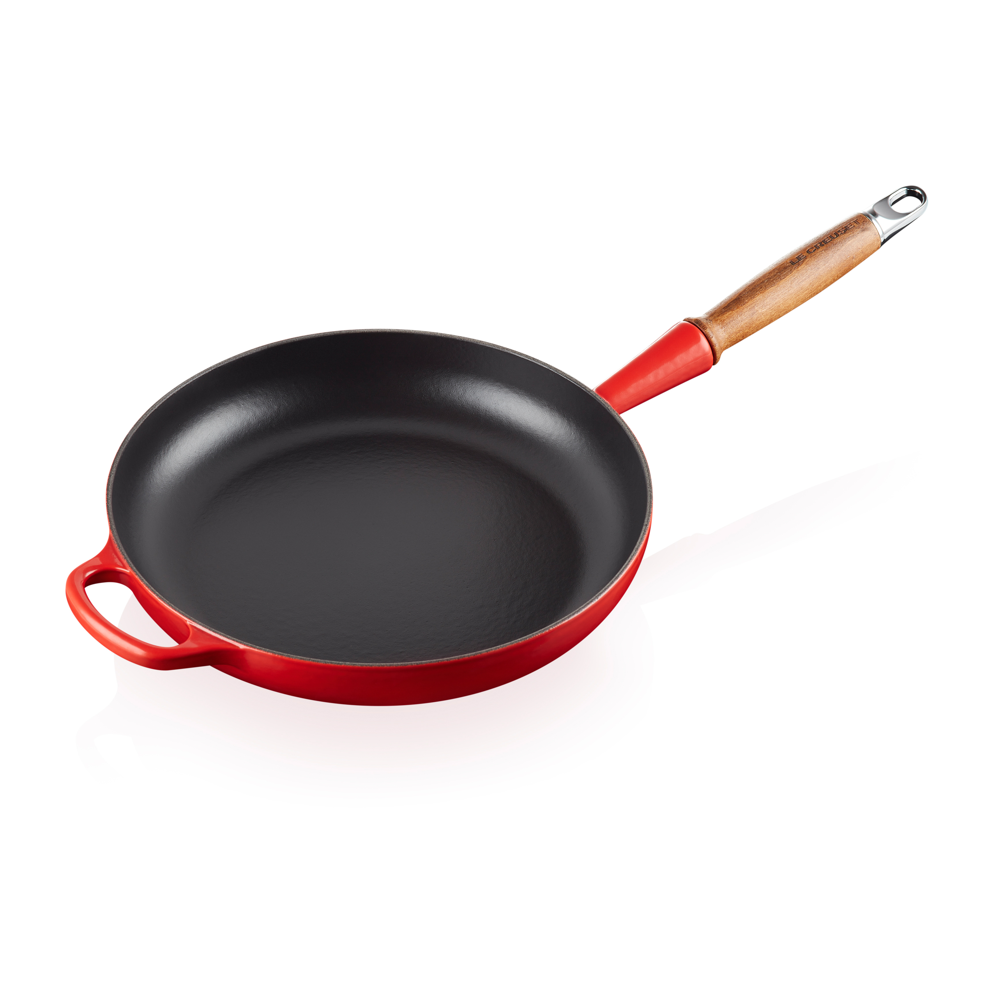 Le Creuset Signature frying pan with wooden handle, 28cm