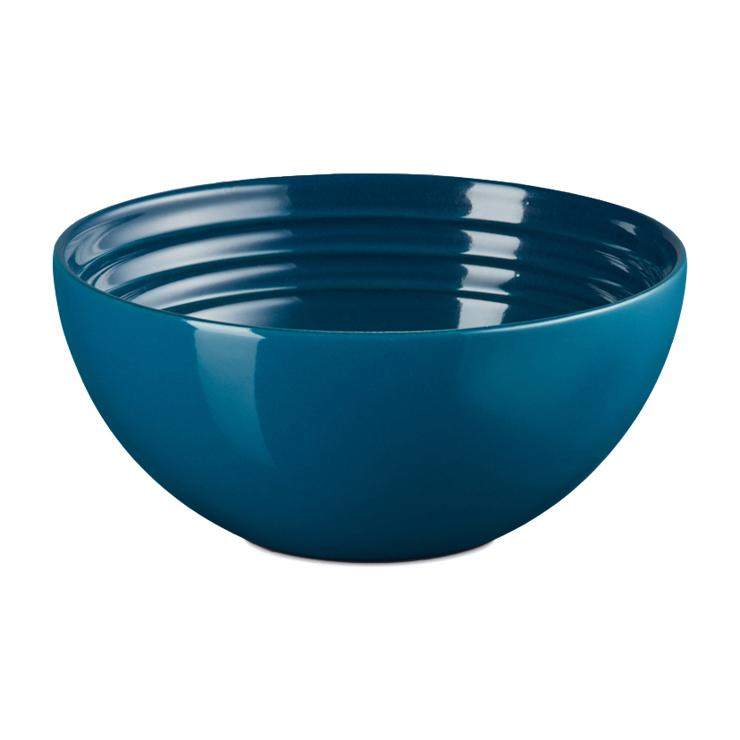 Le Creuset signature snack shell