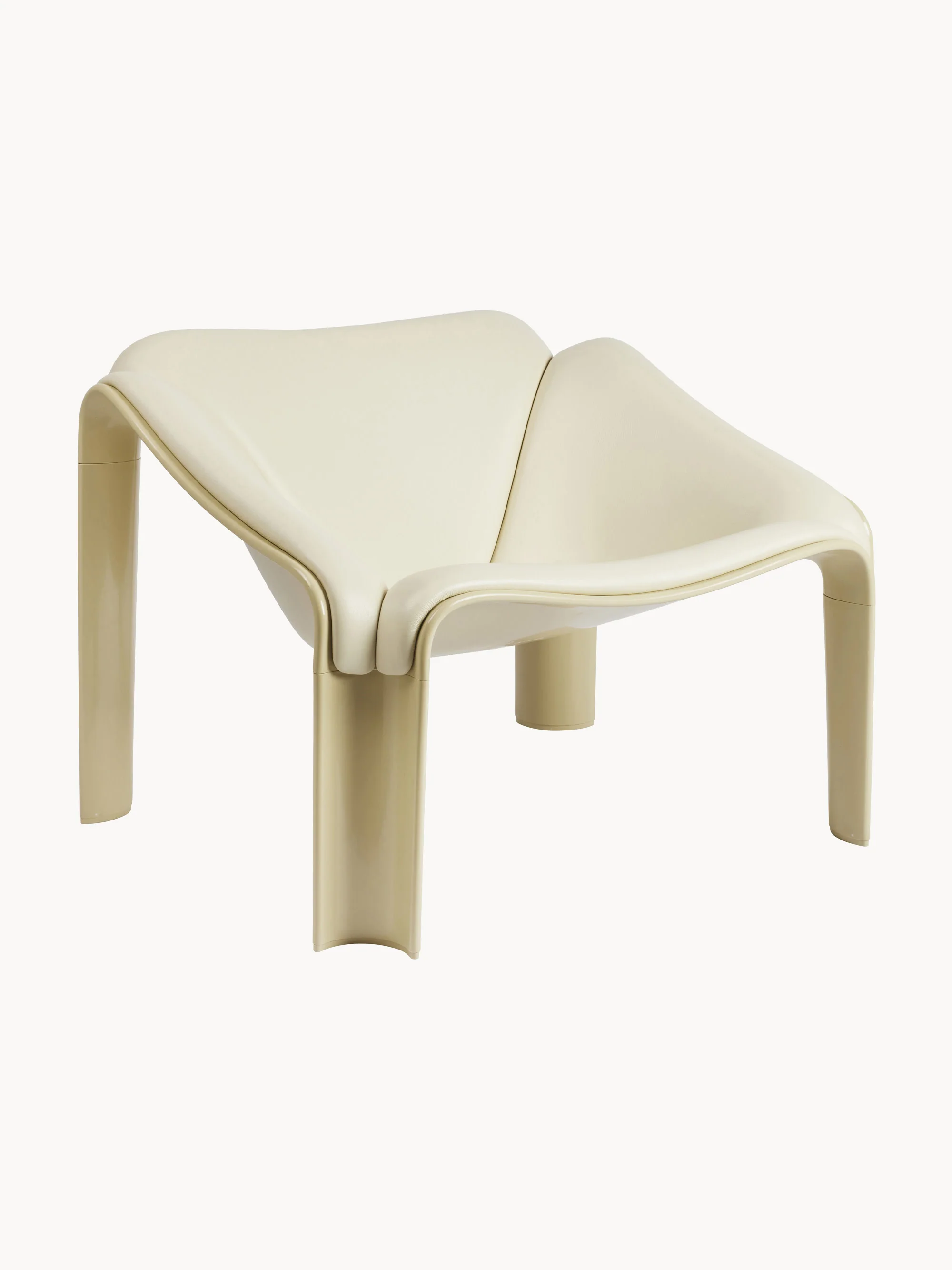 gubi Lounge chair F300, Leather Off White, Light Beige
