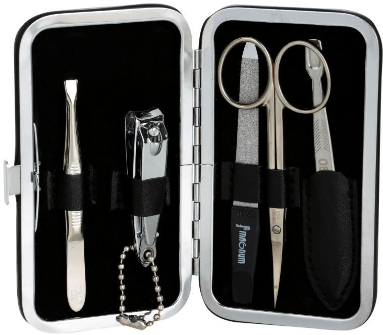 Magnum Feel The Style Set for the perfect manicure black