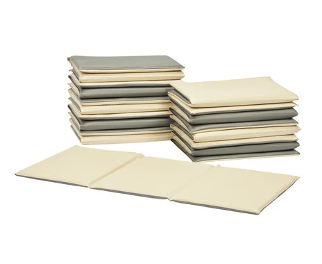 Mat set with 10 foldable mats