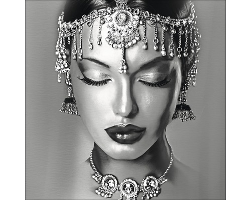 Pure Living Metal picture aluminum Woman With Jewelry 98x98 cm