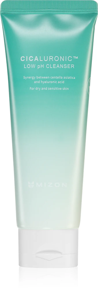 Mizon Cicaluronic™ hydrating cleansing foam for very dry and sensitive skin