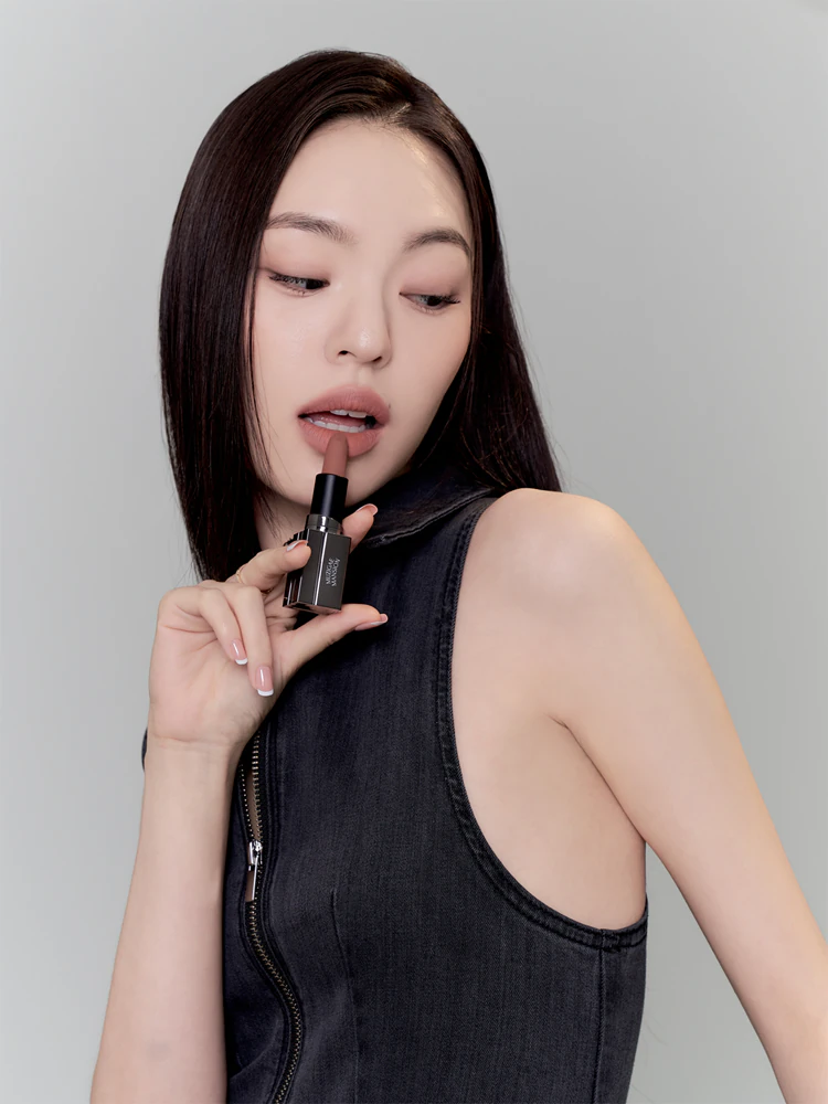 MUZIGAE MANSION Moodwear Blur Lipstick matte moisturizing lipstick