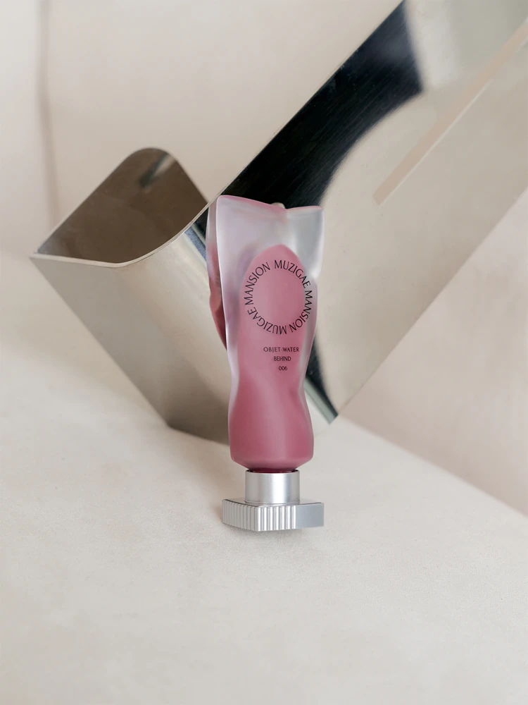 MUZIGAE MANSION Objet Water matte, moisturizing and liquid lipstick