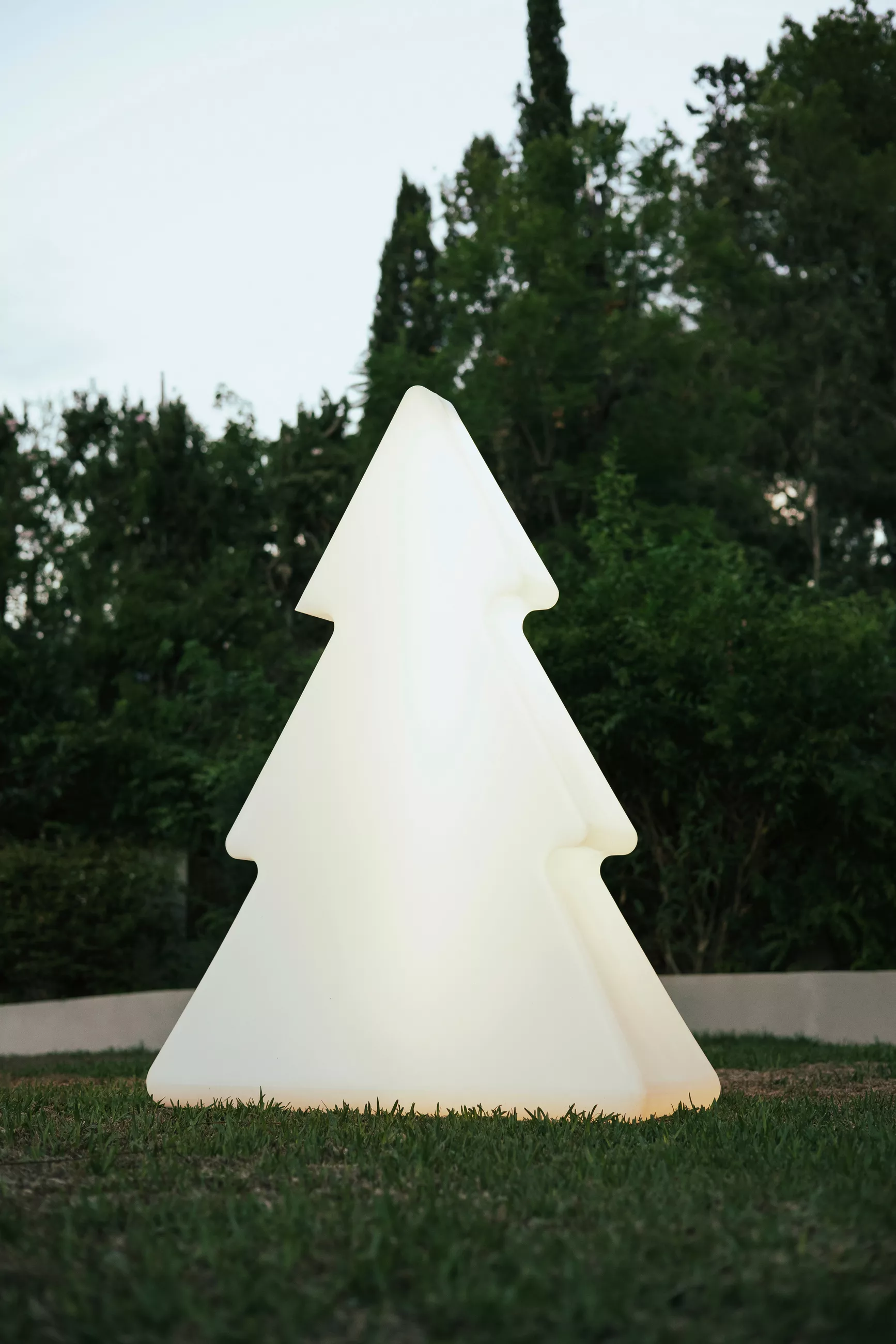 Newgarden LED decorative light