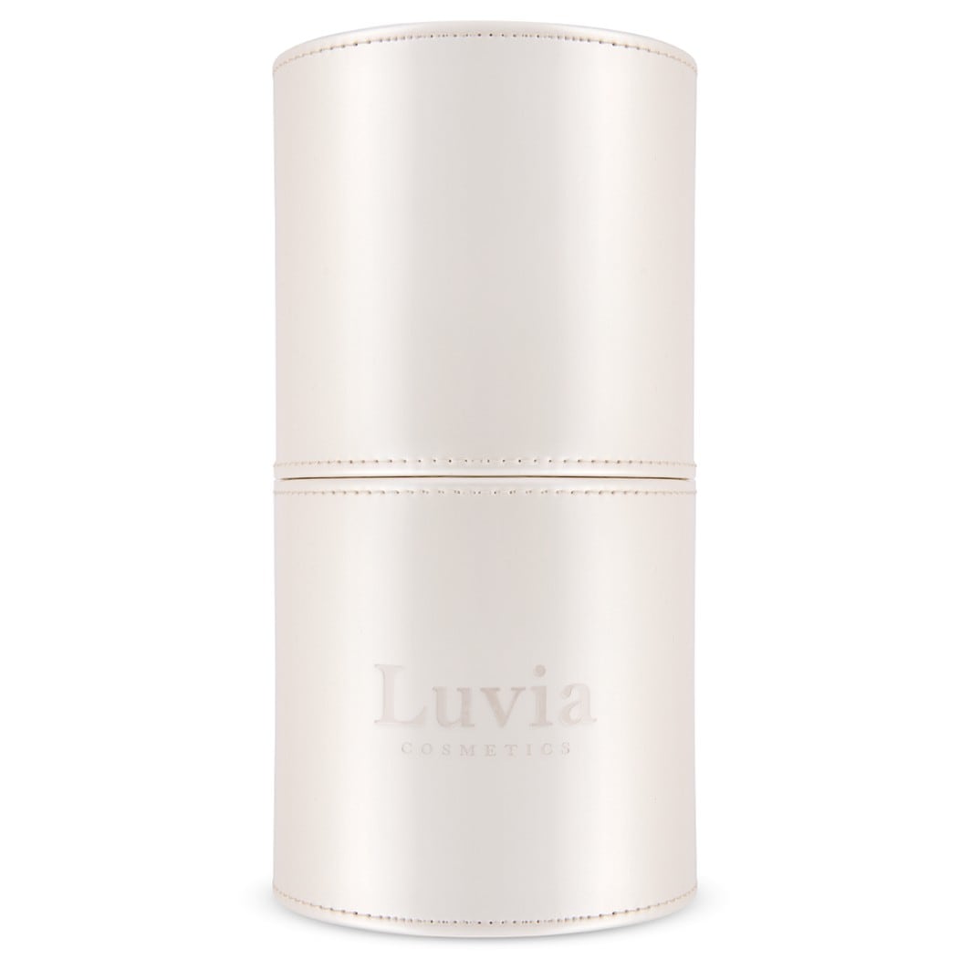 Luvia Pearl White