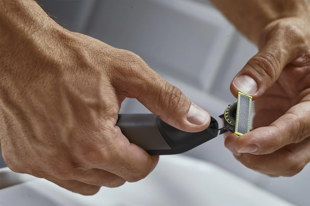 Philips OneBlade Pro 360 QP6552/30 Trimmer for face and body