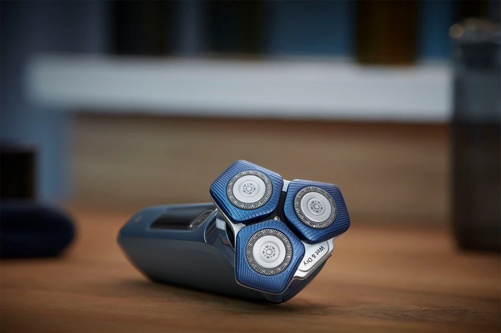 Philips Series 7000 Wet & Dry S7882/55 Electric shaver for sensitive skin