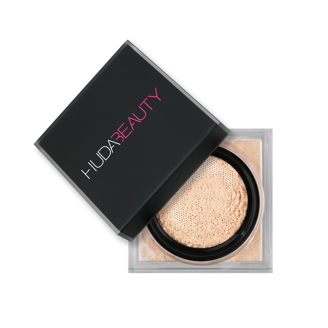 HUDA BEAUTY Easy Bake Powder, Pound Cake