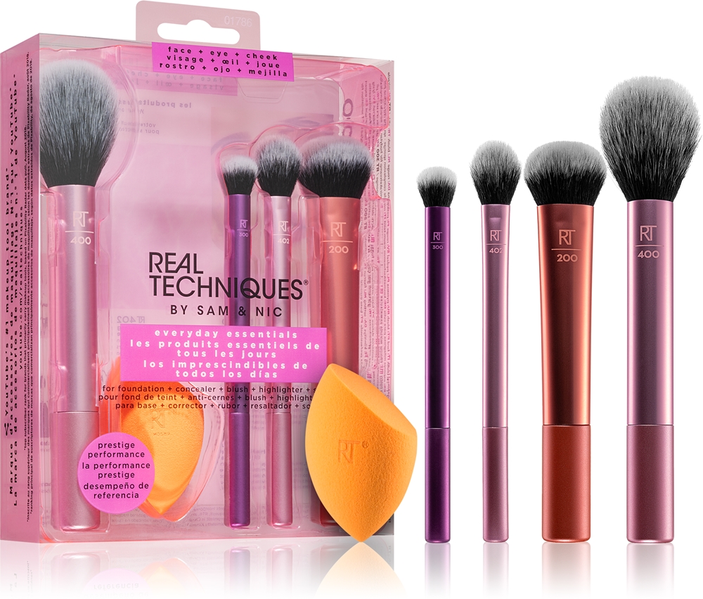 Real Techniques Everyday Essentials Brush Set (for a perfect look)